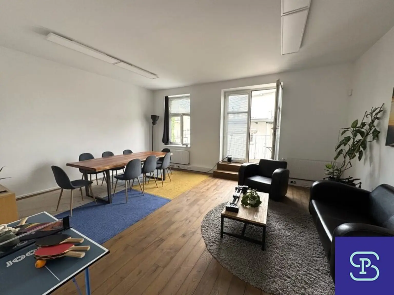 Naschmarkt-Nähe: Renoviertes 167m² Büro mit Garage, Balkon und Lift - 1050 Wien