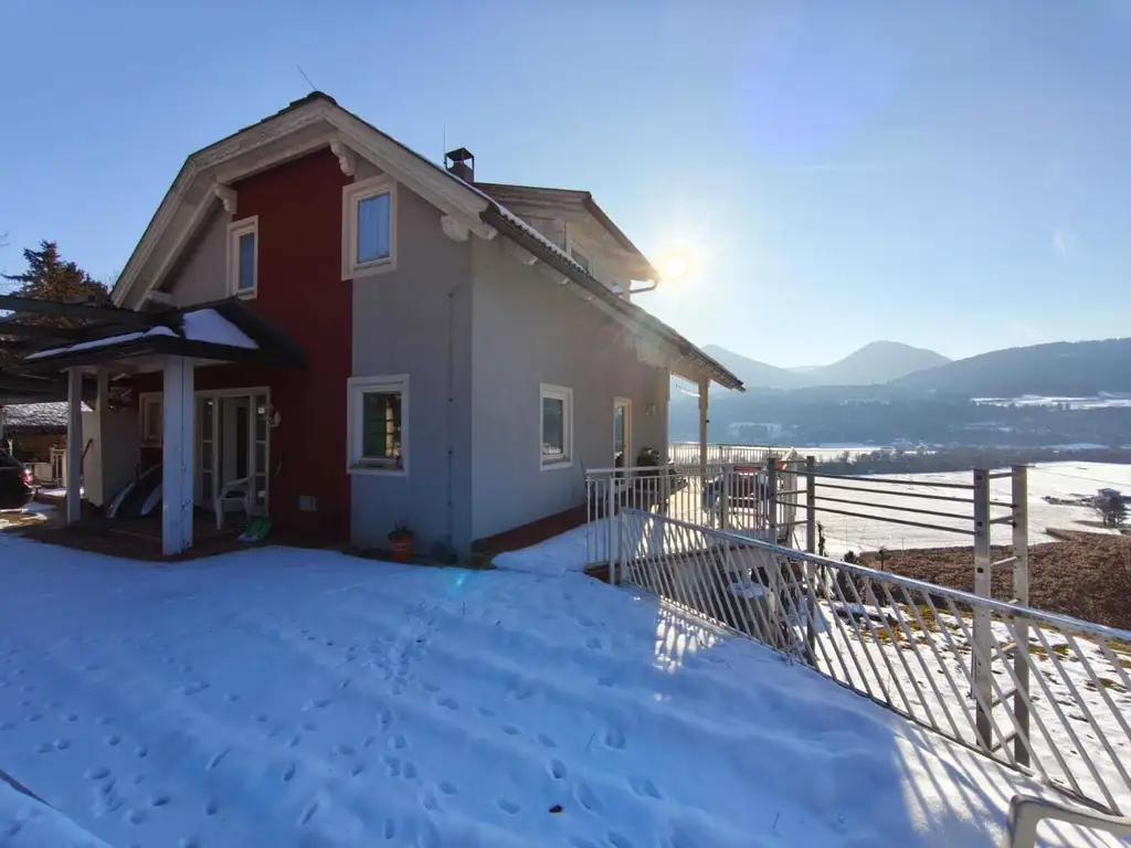 Wohnhaus mit Panoramablick & Entwicklungspotenzial nahe Spittal an der Drau – sonnige Ruhelage