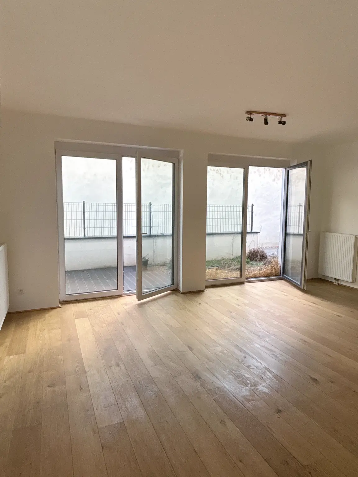 Gartenwohnung ~ 2 Zimmer ~ südlich ausgerichtet ~ inkl. Parkplatz