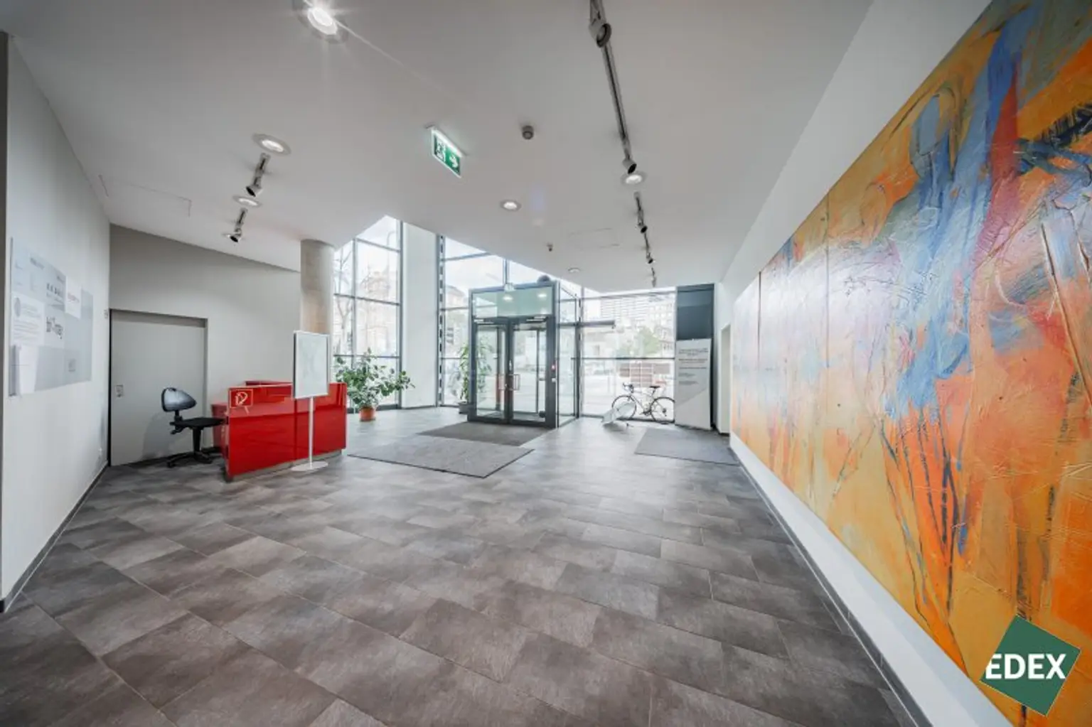 Vienna Competence Center - modernes Büro samt Freifläche