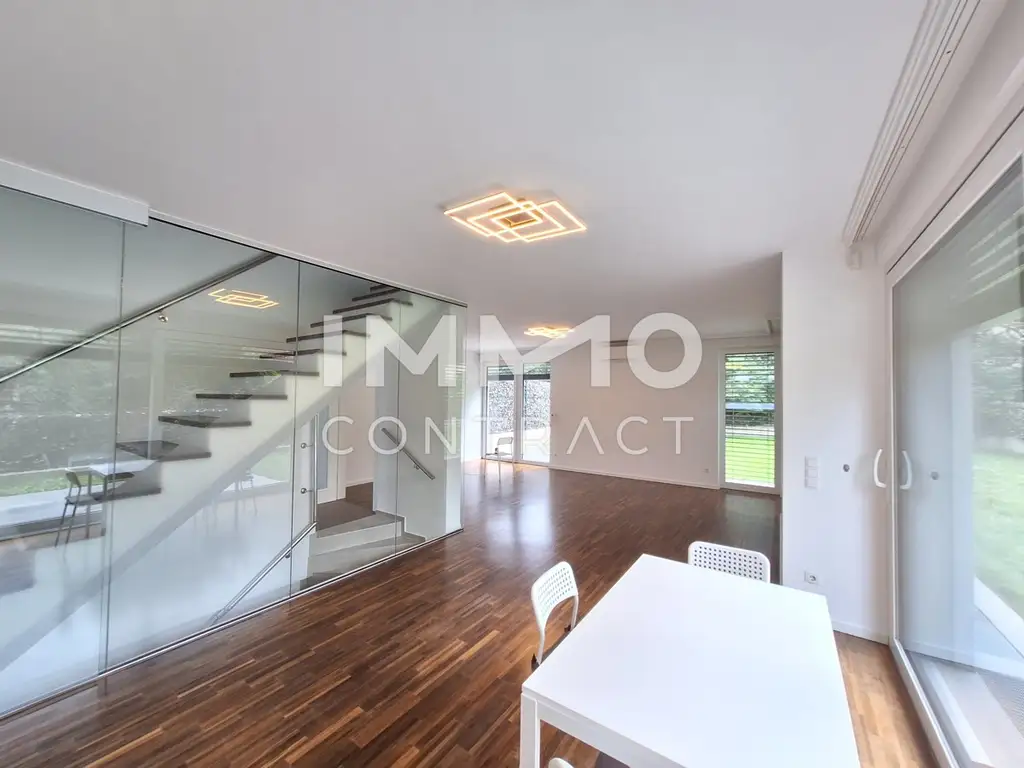 Modern Semi-detached House with Garden - UNO CITY - Moderne Doppelhaushälfte mit großzügigem Garten