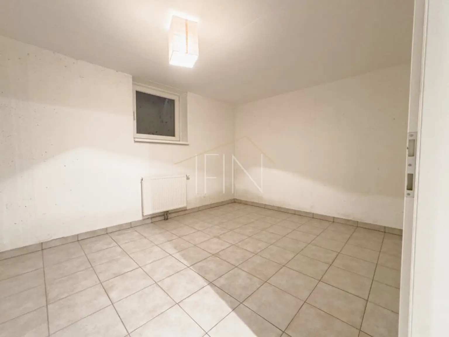 Gießhübl. Ruhe. Architektur.  Reihenhaus mit Garten