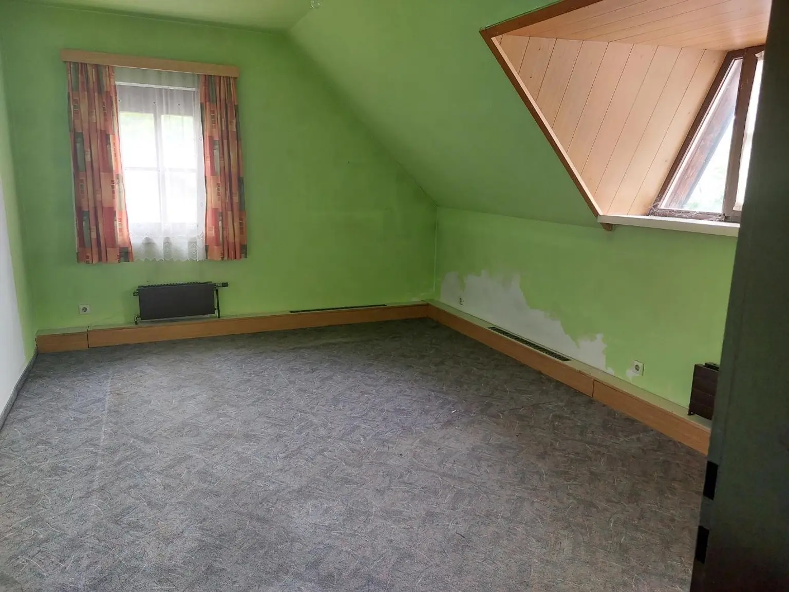 Geschäft oder Büro oder Wohnen im Postgebäude