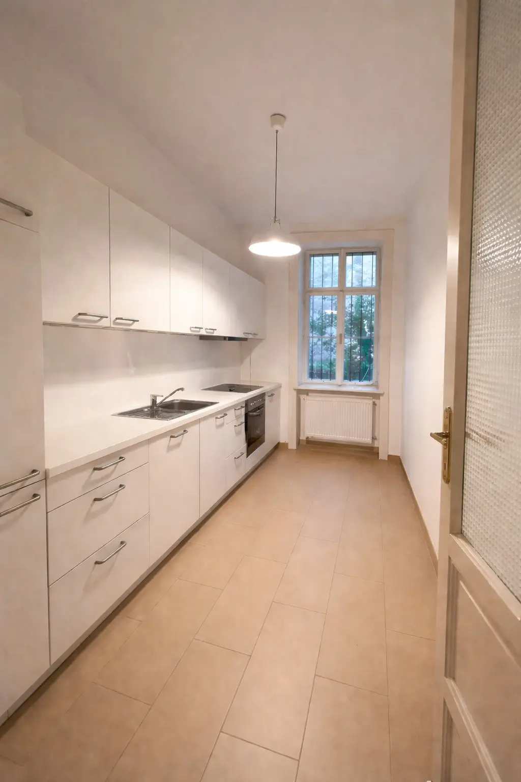 Gepflegte und ruhige Hochparterre Wohnung Nähe Alois Drasche Park