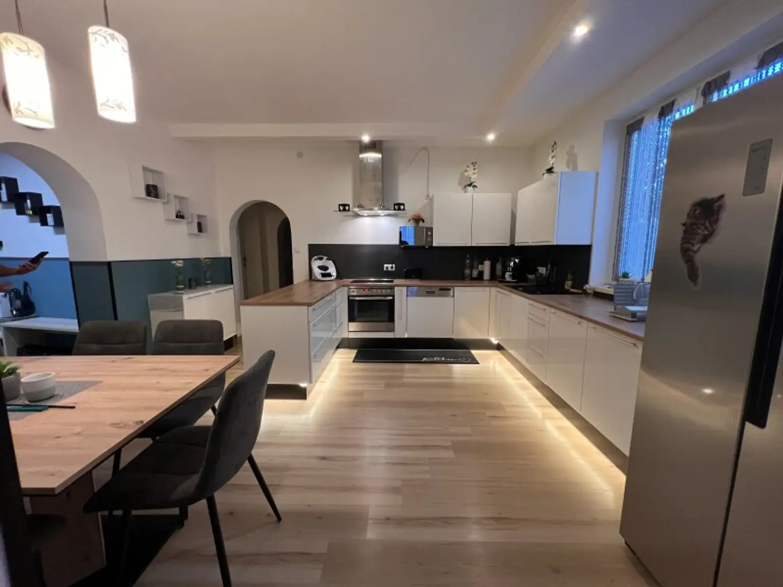 NOTVERKAUF !! Klein-Harras, renoviertes Multifunktionshaus, 30 Minuten von Wien Donaustadt