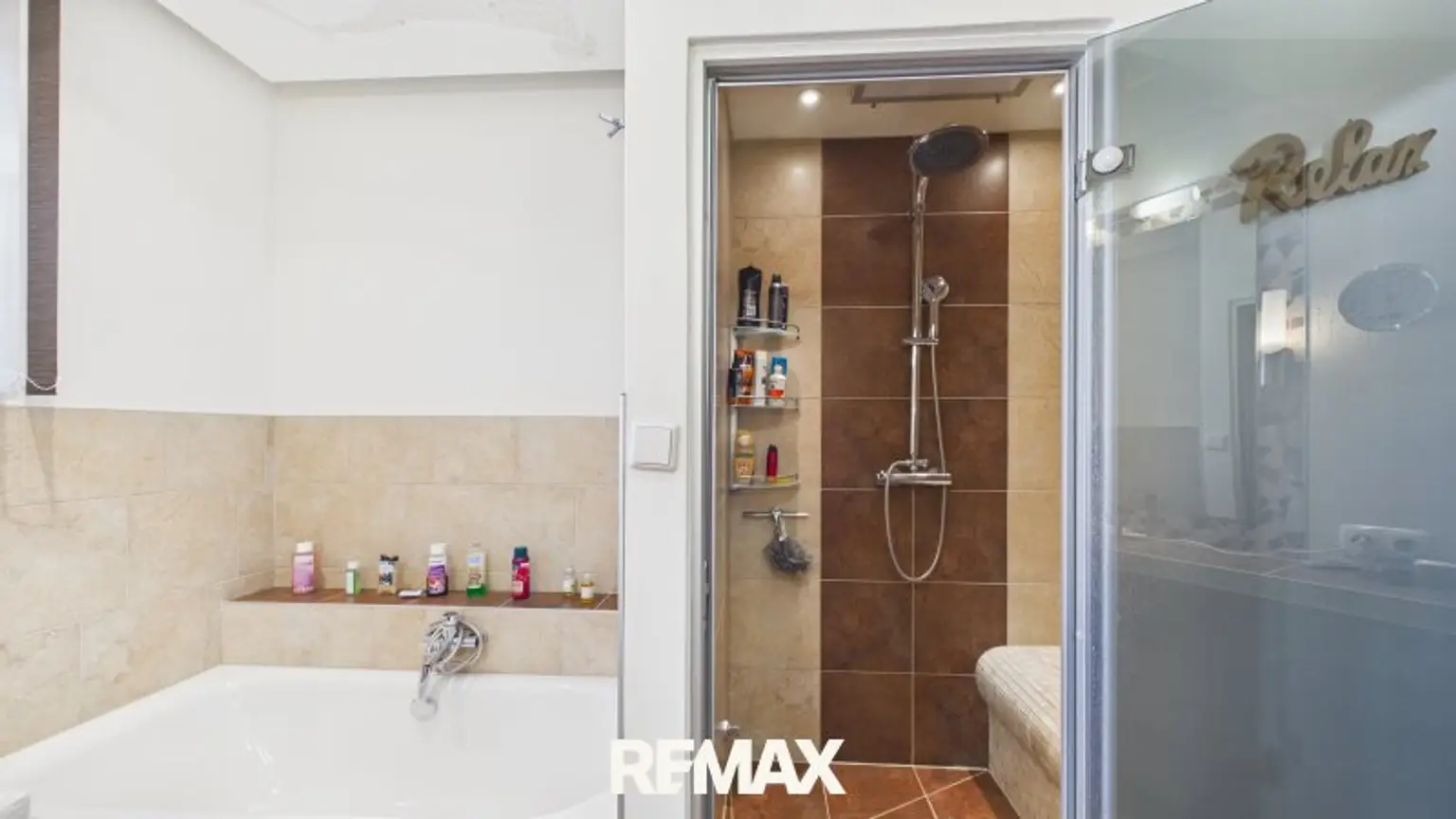 Badezimmer Erdgeschoss_2
