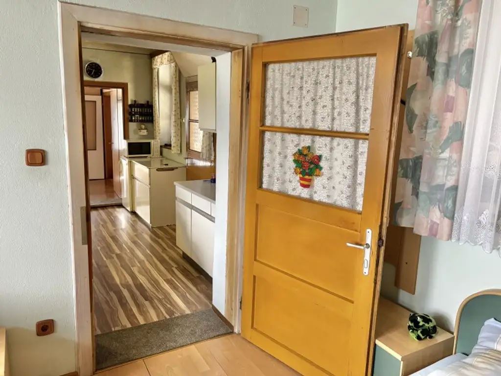 ** GARTENTAGE ** ren.bed. Landhaus mit bezauberndem Grundstück !! Ca. 7.200m 2 Wald inklusive !!