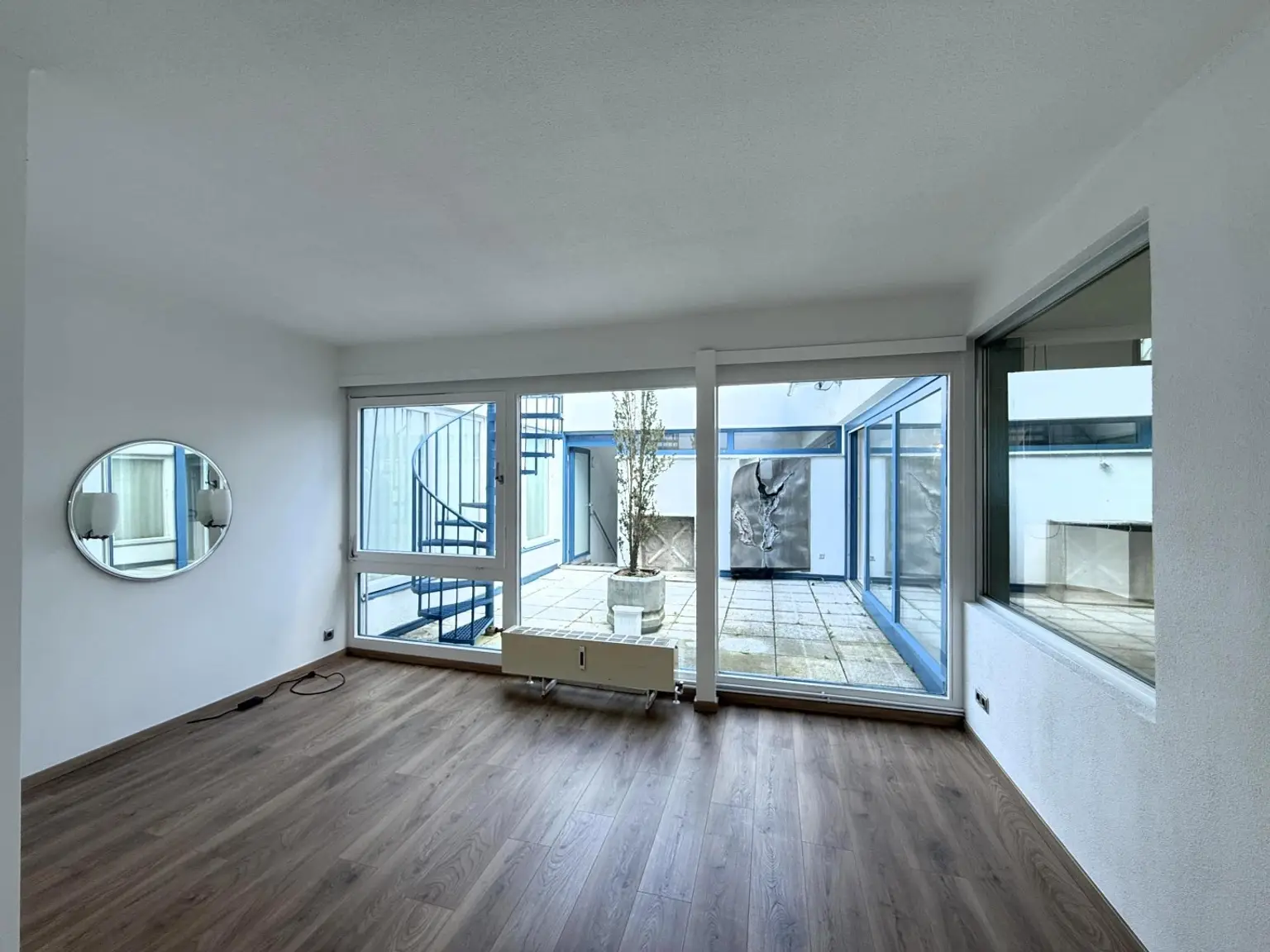 Modernes Atelier, Loft, Dachterrasse im Neunzehnten // Modern Studio, loft, roof terrace in the nineteenth //