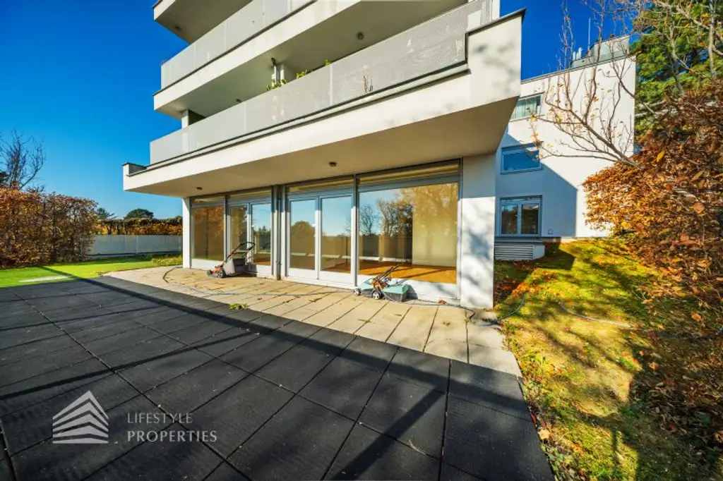 Wunderschöne 4 - Zimmer Wohnung mit Terrasse und Garten