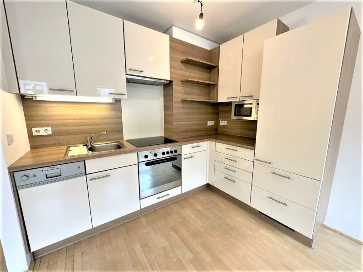 HÖRLGASSE, SCHLICKPLATZ, 45 m2 Neubau, Wohn-Esszimmer mit Kochnische, Schlafzimmer, Duschbad, 6. Liftstock