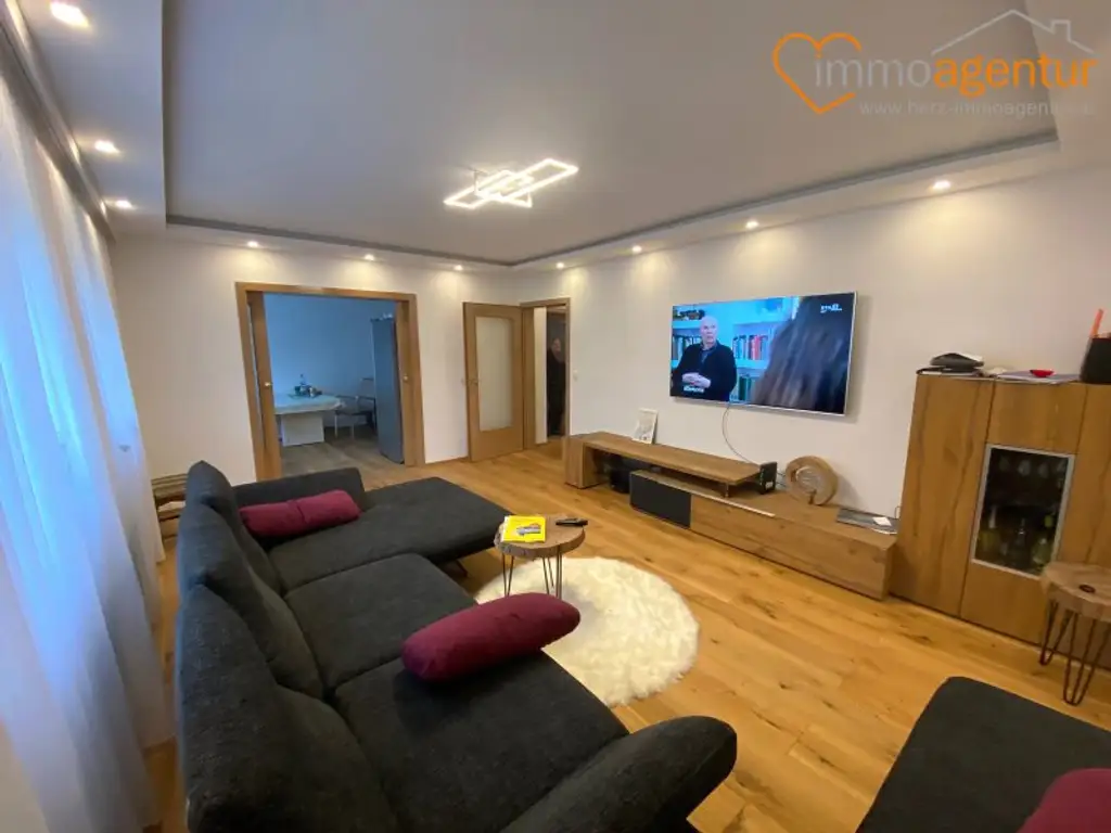 MODERNISIERTES WOHNJUWEL: 2-3 Wohneinheiten in Thalheimer Elite-Lage!