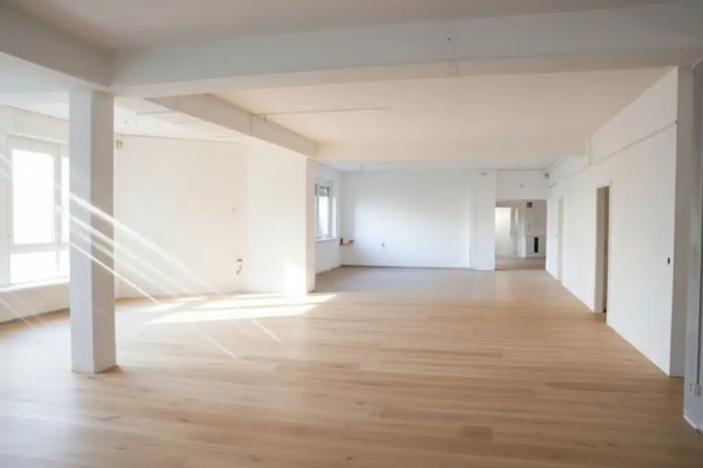 Immobilienpaket: Ausbaubare Erdgeschossfläche (6 WH) und weitere 3 WH in Wohnanlage in Wattens