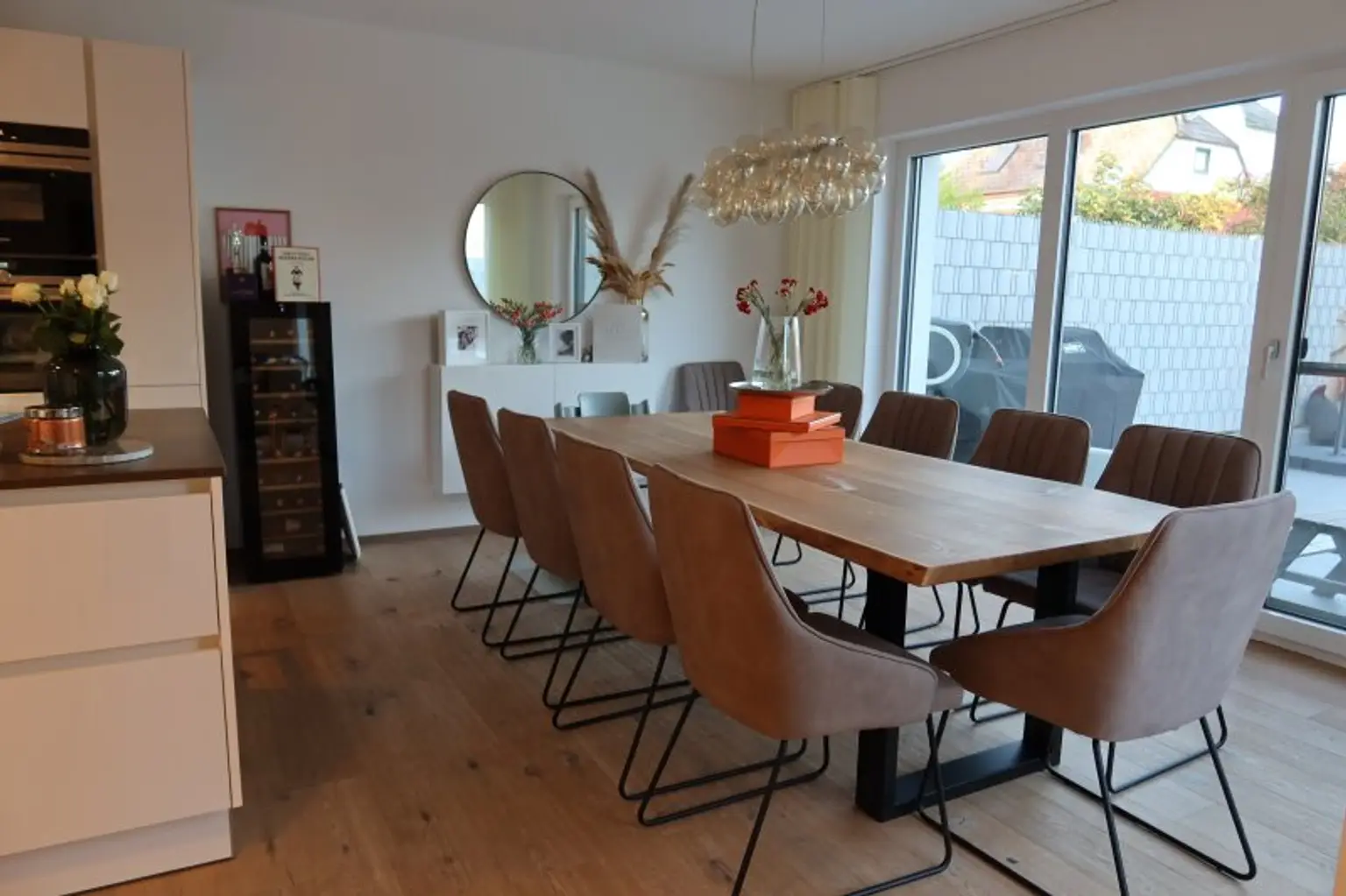 Modern Living in Enzersfeld – stilvolles Einfamilienhaus mit Garten & Pool