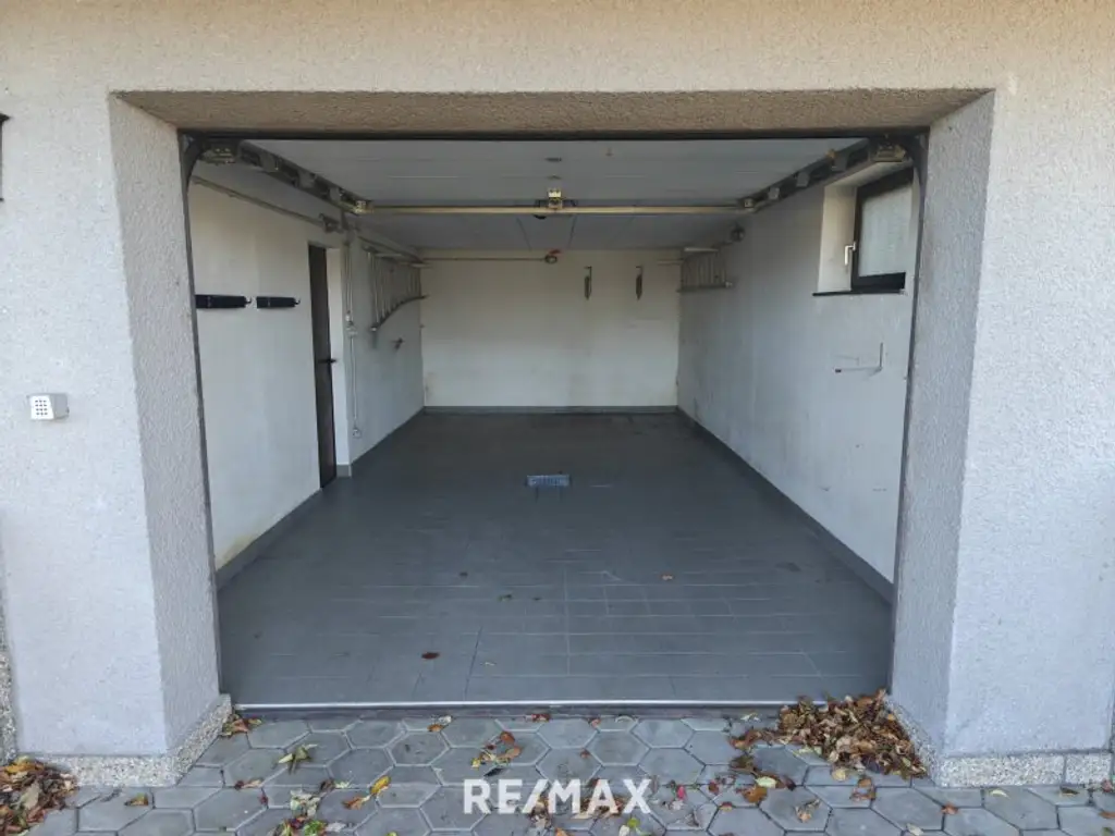 ca. 160m² NFL | Einfamilienhaus im Grünen | große Garage & Keller | Renovierungsbedarf