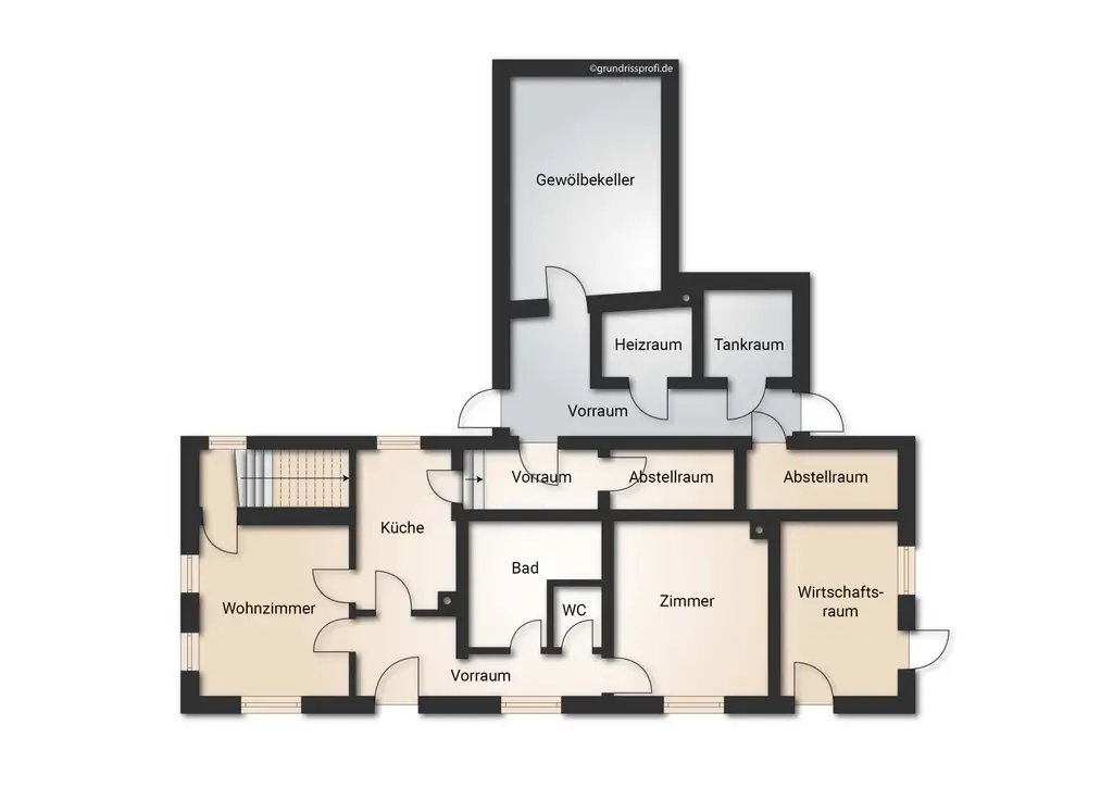 Wohnhaus mit SANIERUNGSBEDARF