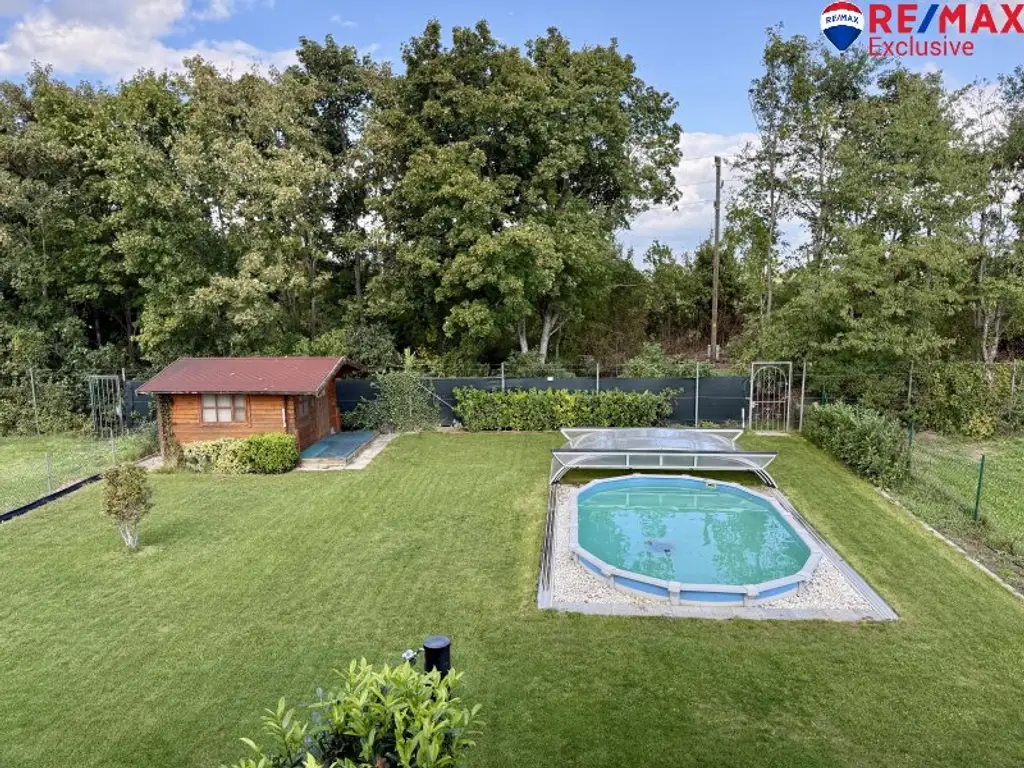 Seezauber – Einfamilienhaus auf ca. 120 m² Wfl. am Schloßsee in 2ter Reihe zu kaufen!