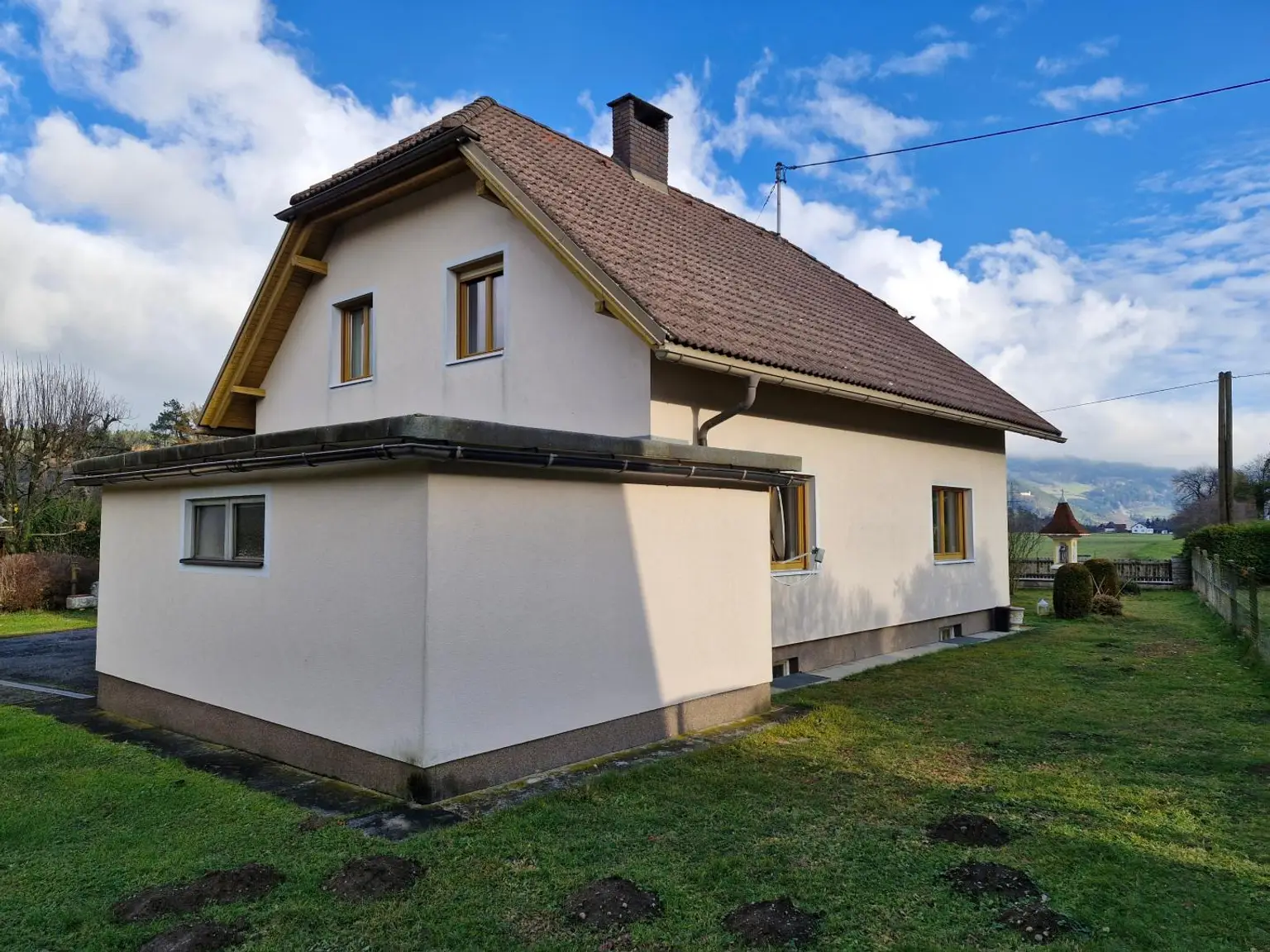 Gepflegtes Haus mit großem Grundstück in Pudlach!