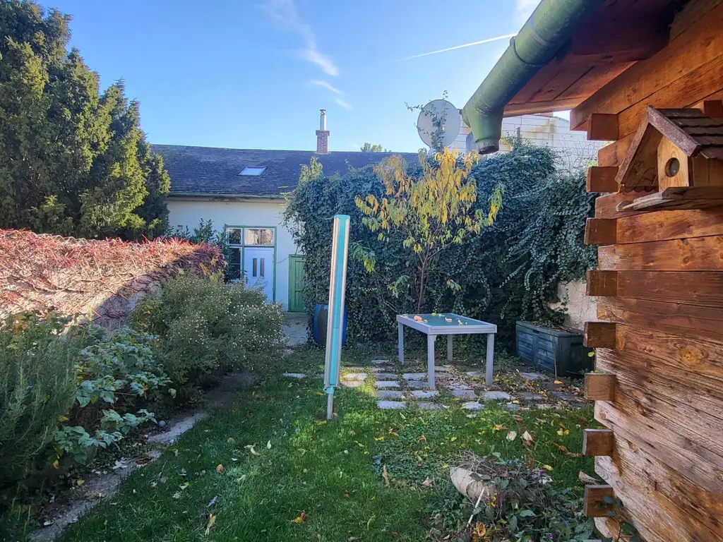 KLEINES JAHRHUNDERTWENDEHAUS IN VERKEHRSBERUHIGTER LAGE IN BADEN