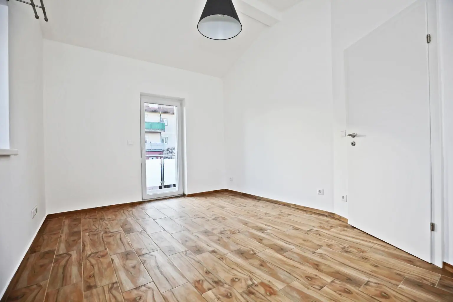 Neuwertige, moderne Doppelhaushälfte zum Verkauf