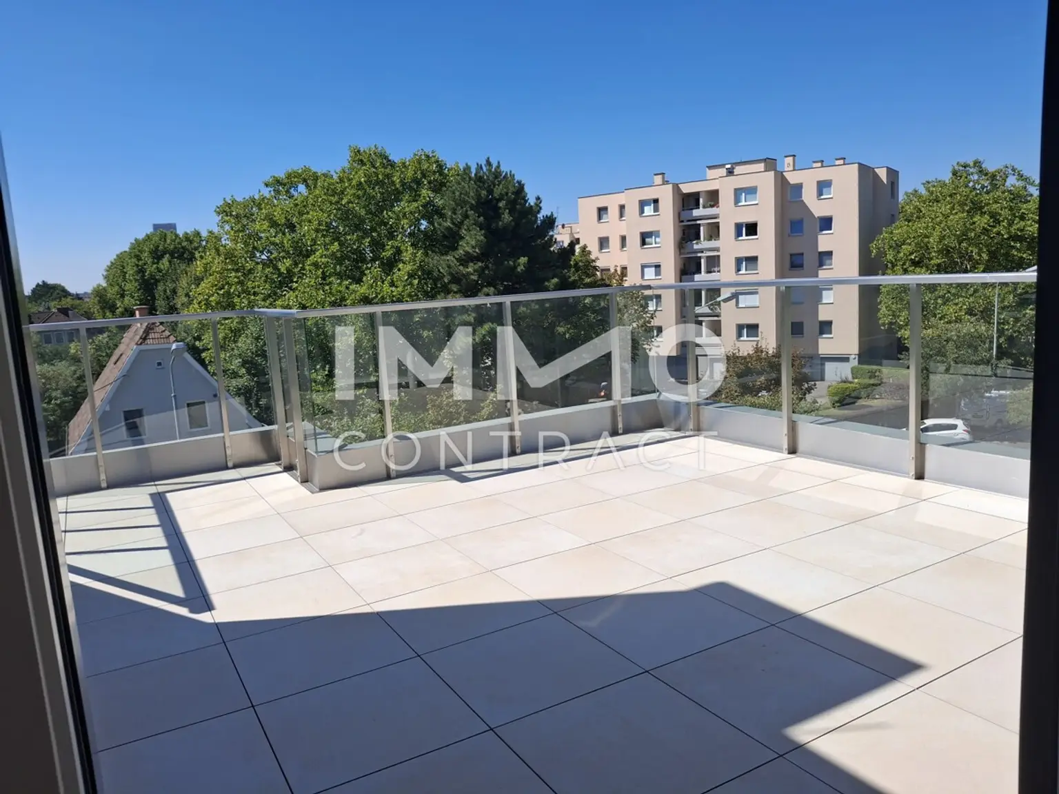 5-Zimmer-Penthouse mit zwei Terrassen – eigener Lift, Nähe zur U-Bahn