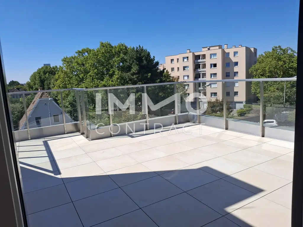 5-Zimmer-Penthouse mit zwei Terrassen – eigener Lift, Nähe zur U-Bahn
