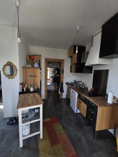 Exklusive Stadtwohnung mit großzügiger Fläche, 5 Zimmer und hochwertiger Ausstattung - Perfekt für Familien!