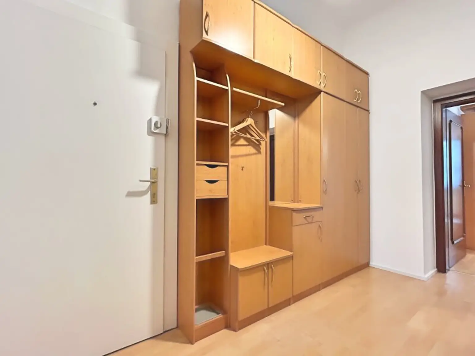 Ihr neues Zuhause in Wien für nur € 230.000,- – Gepflegte 2-Zimmer-Wohnung in 1120 WIEN!