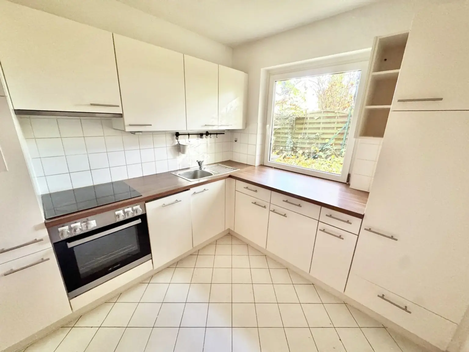 GARTENTRAUM | OPTIMAL AUFGETEILTE 2 ZIMMER | TOP-GRÜN-RUHELAGE