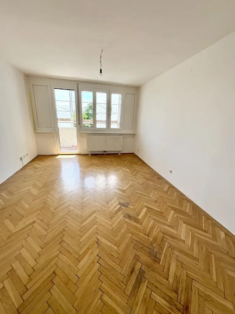 WG-geeignet, Top Lage: 3-Zimmer-Maisonette mit SW-Balkon - im 2.OG mit Lift