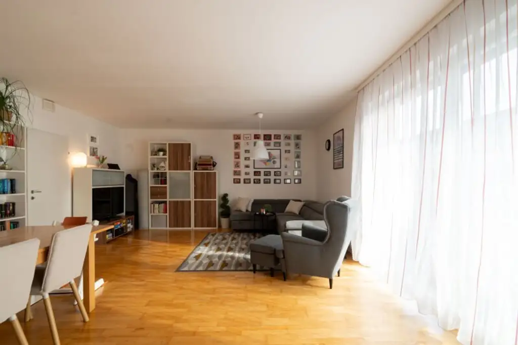 Moderne 3-Zimmer Wohnung mit Loggia/Balkon in der SolarCity zu kaufen