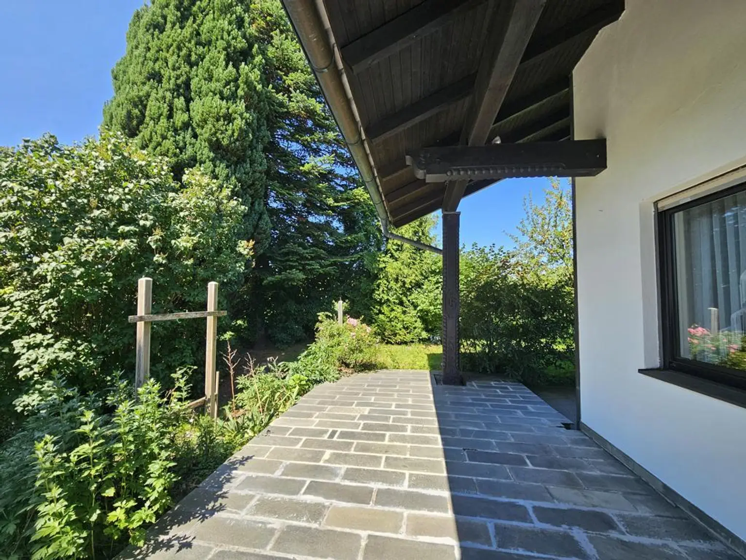 Gediegenes Einfamilienhaus mit Gebirgsblick und Potenzial