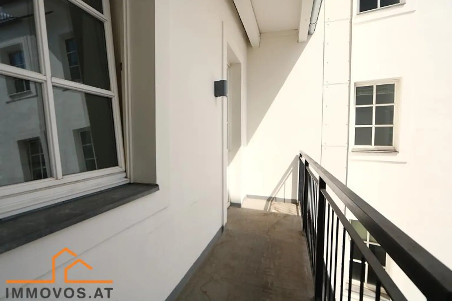 überdachter Balkon bzw. Loggia