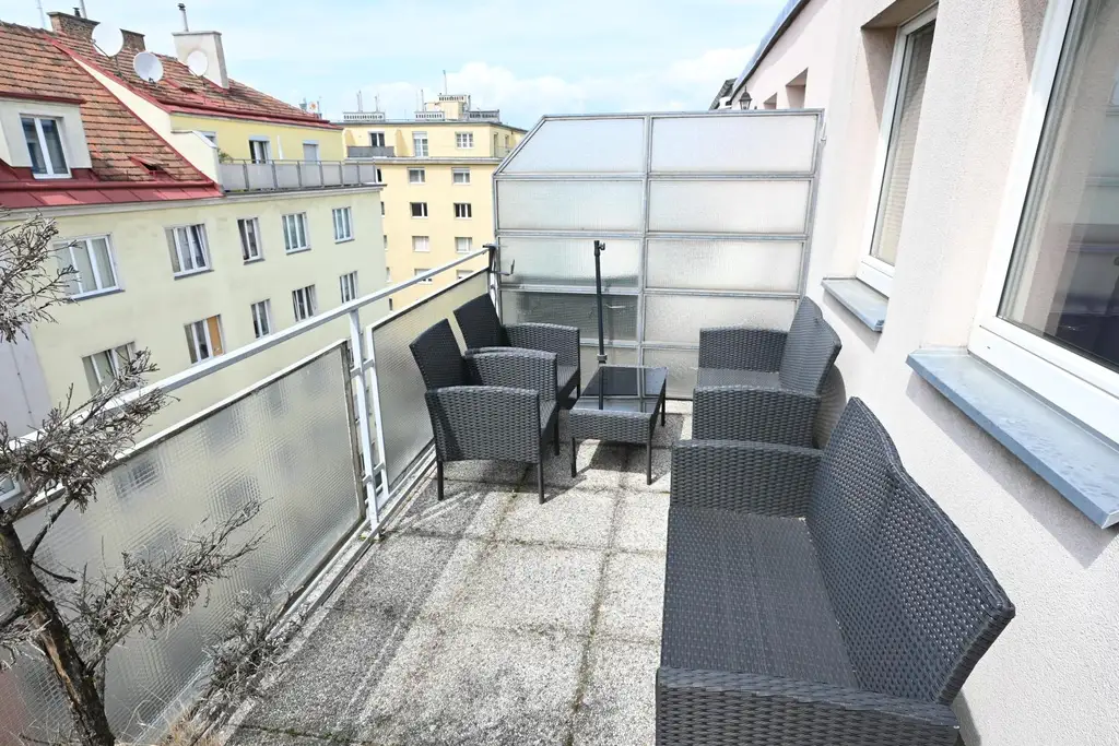 "++Dachgeschoss++Terrasse++Klimaanlage++"