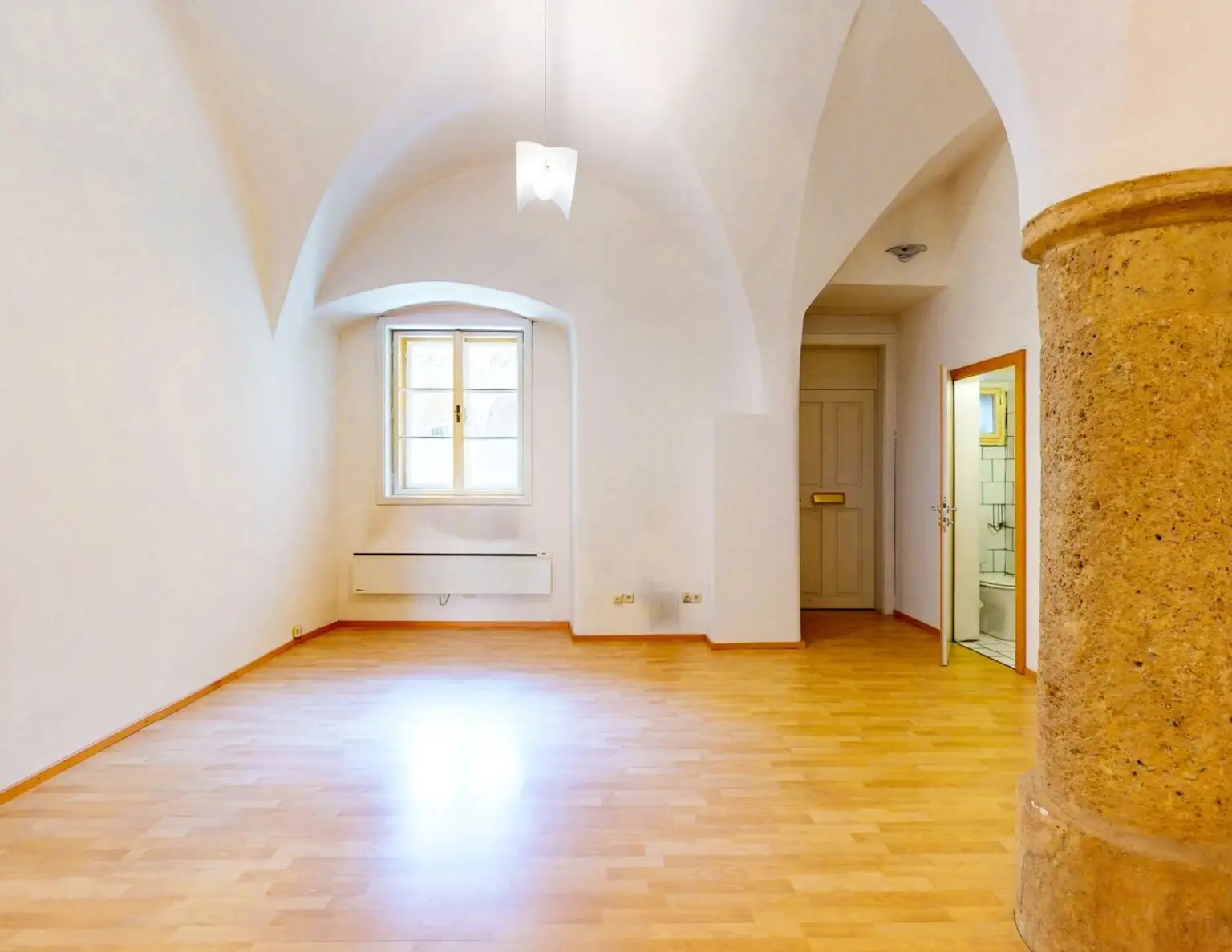 Büro mit Stil & Substanz: Alter Platz 1 - für Ordination, Notar, Makler oder Kanzlei