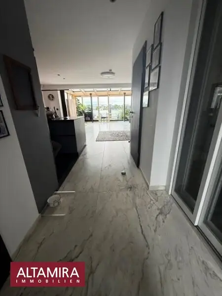 Ankommen um zu bleiben - Modernes Architektenhaus am türkisblauen Dürrsee; Mietgrund