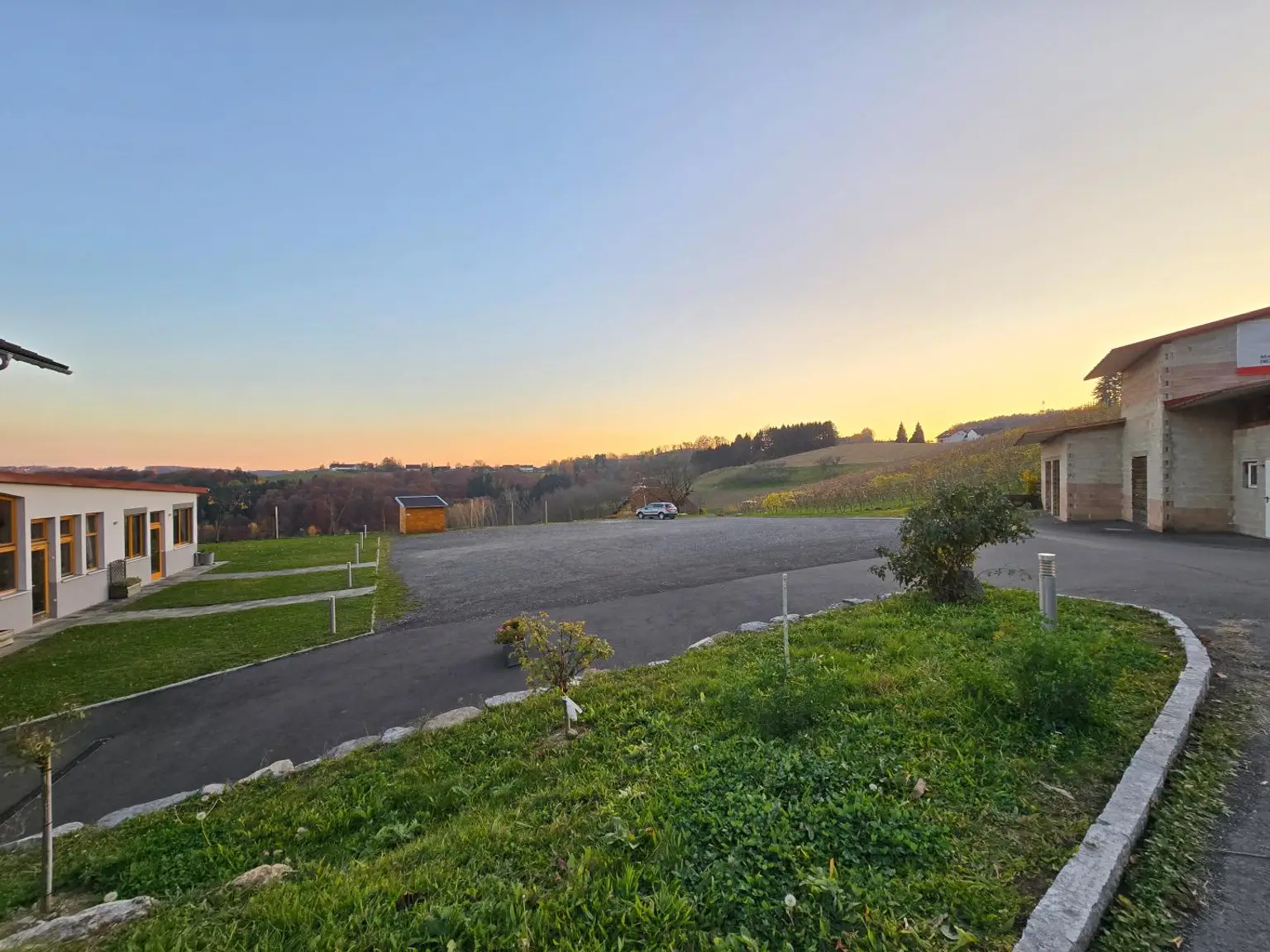 Großes Haus für Visionäre in Aussichtslage (Buschenschank, Weingärten)