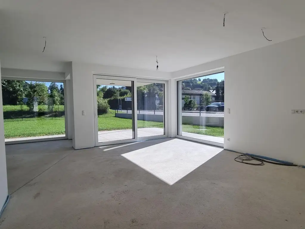 NEUBAU - DOPPELHAUSHÄLFTE IN SONNIGER LAGE