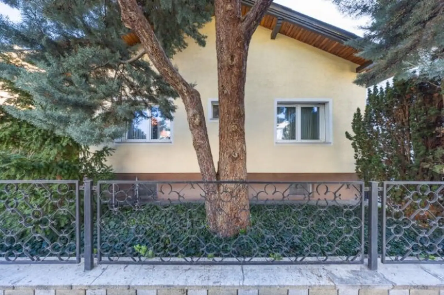 Zukunftssicheres Zuhause - 815 m² Grundstück mit Bungalow, Natur genießen, Stadtanbindung inklusive!