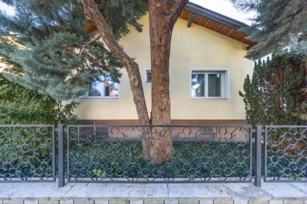 Zukunftssicheres Zuhause - 815 m² Grundstück mit Bungalow, Natur genießen, Stadtanbindung inklusive!