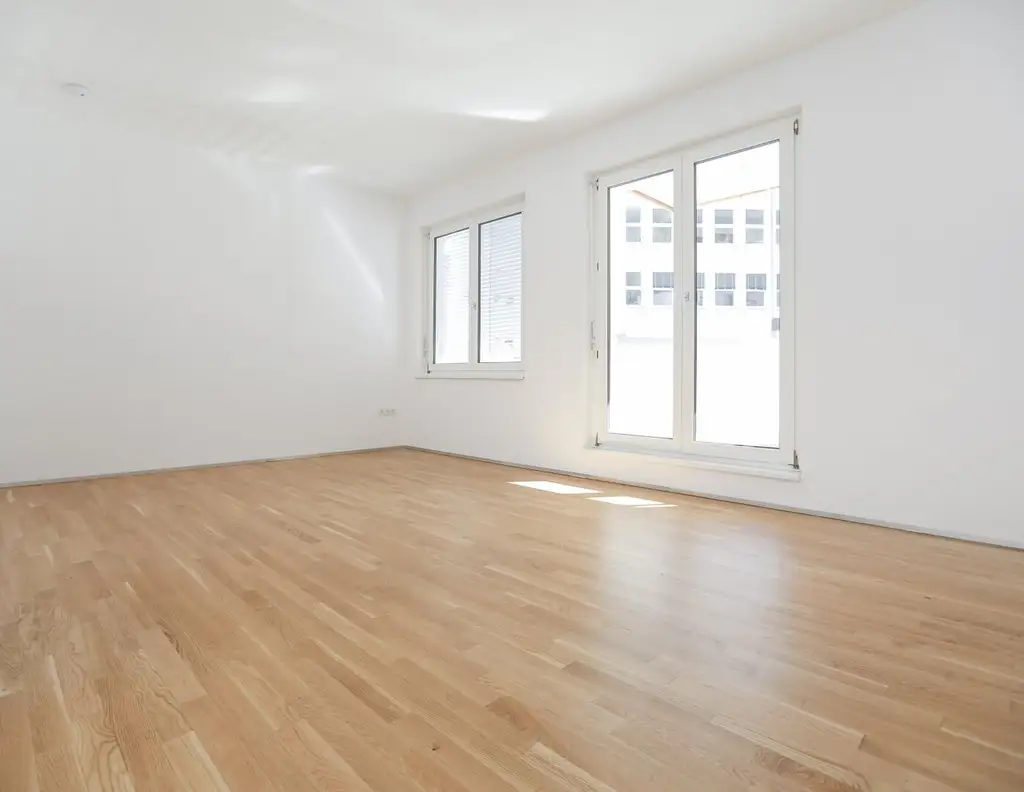 Wunderschön: 2 Zimmer, Terrasse, Paketanlage und Service-App