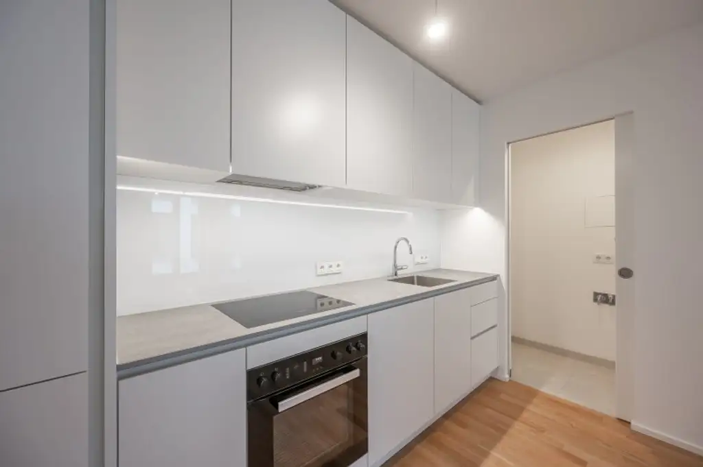 ++MOLLARD 50++ Stylish 2-room apartment right in the heart of the city (3/8)
