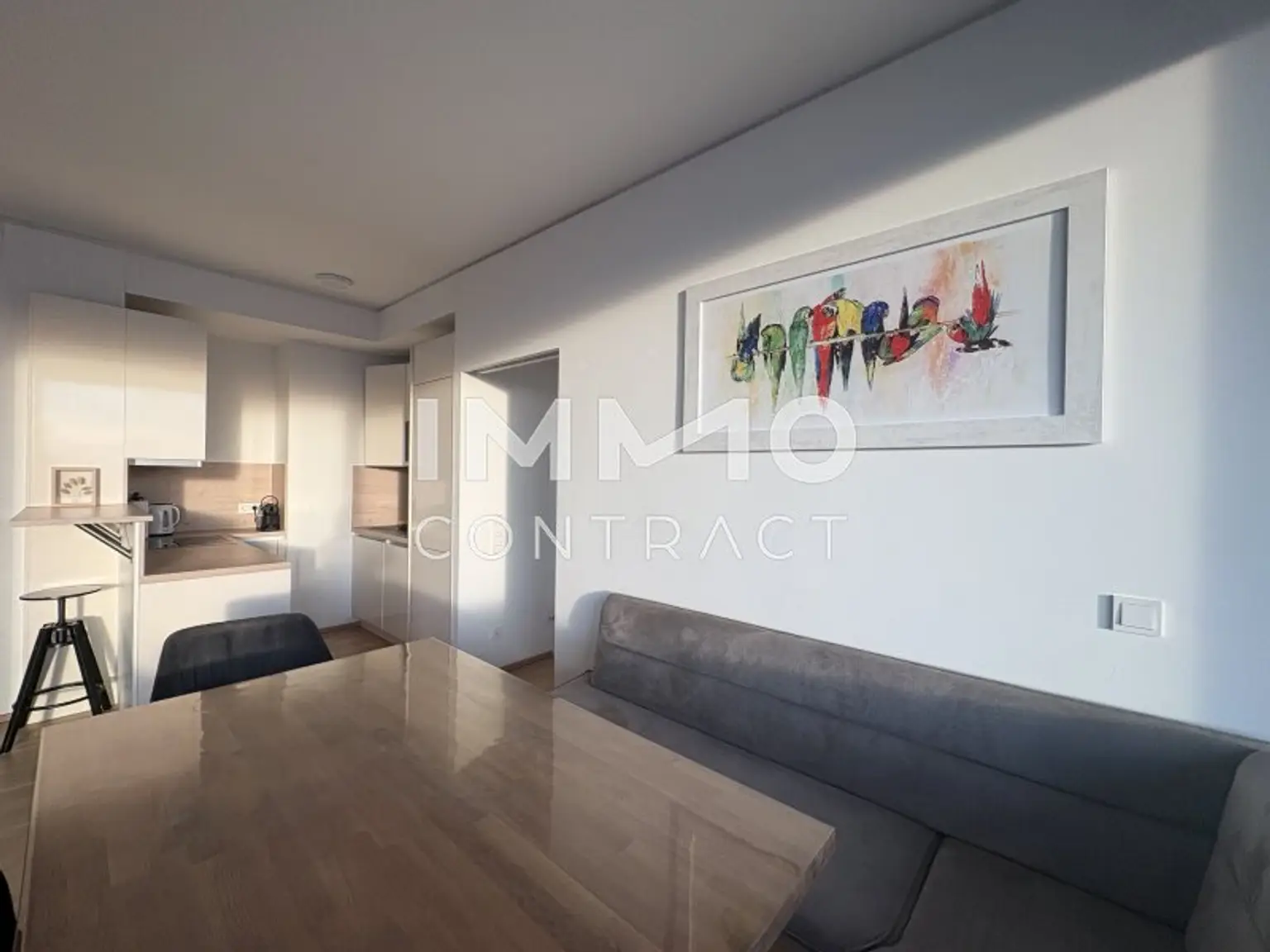 Stephansdom & Sonnenuntergang inklusive: Gemütliche Vierzimmer-Wohnung mit Concierge, Party & BBQ Lounge, Pool usw.