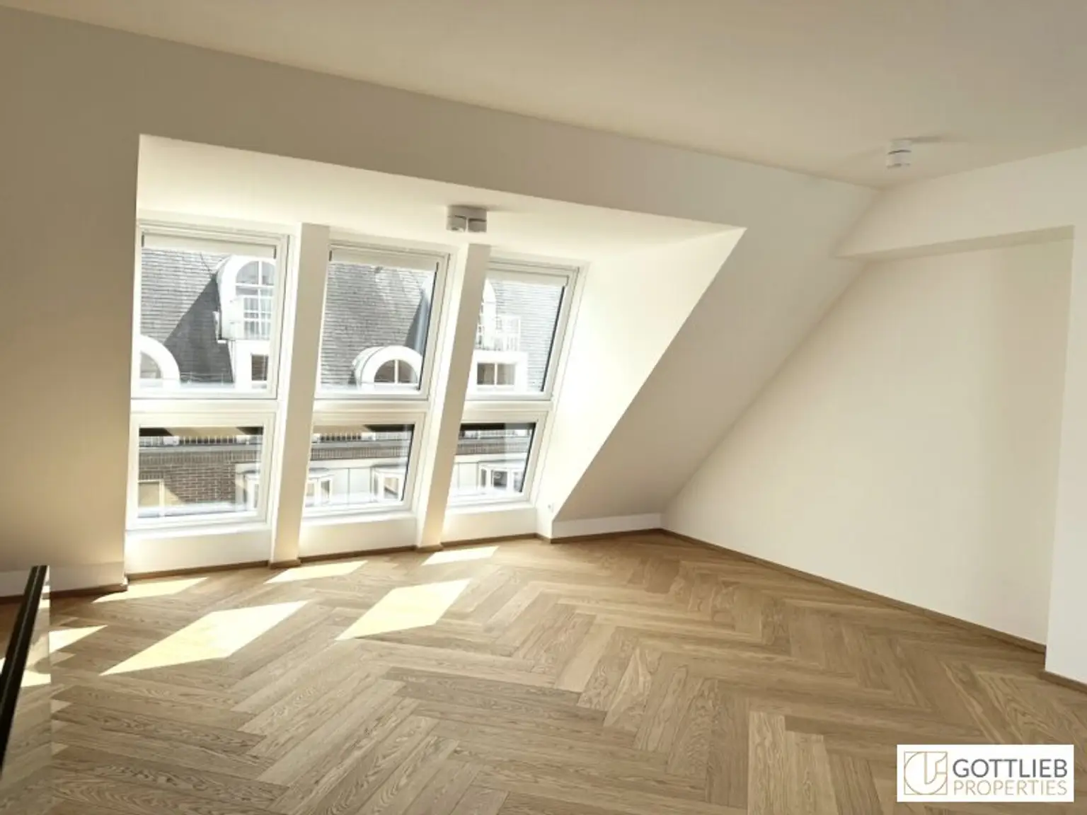 PROVISIONSFREI nahe Belvedere! Luxuriöse 6-Zimmer-Erstbezug-Dachterrassen-Wohnung mit Outdoor-Pool in historischem Gebäude