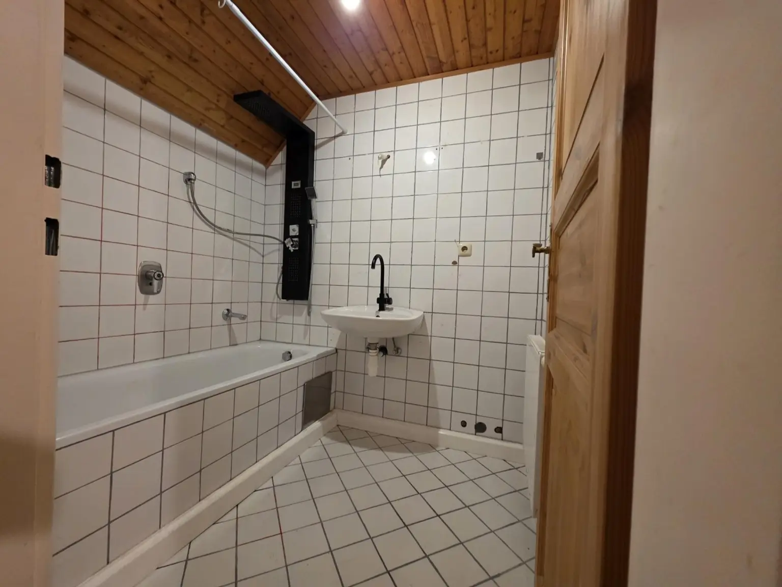 Badezimmer mit Wanne