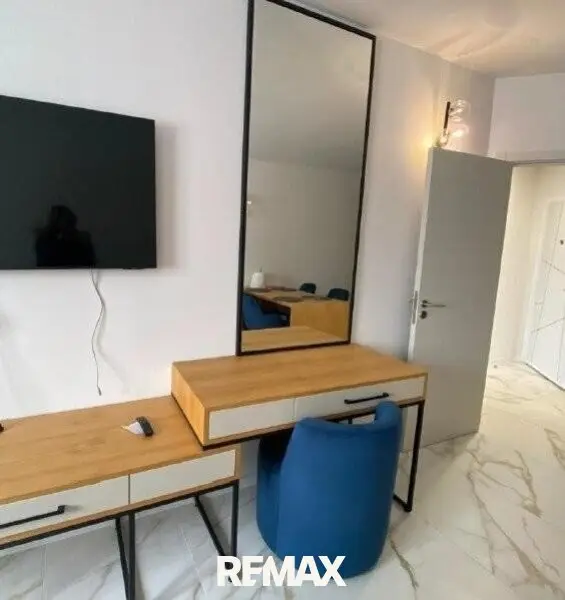 13 Spiegeltisch TV BG