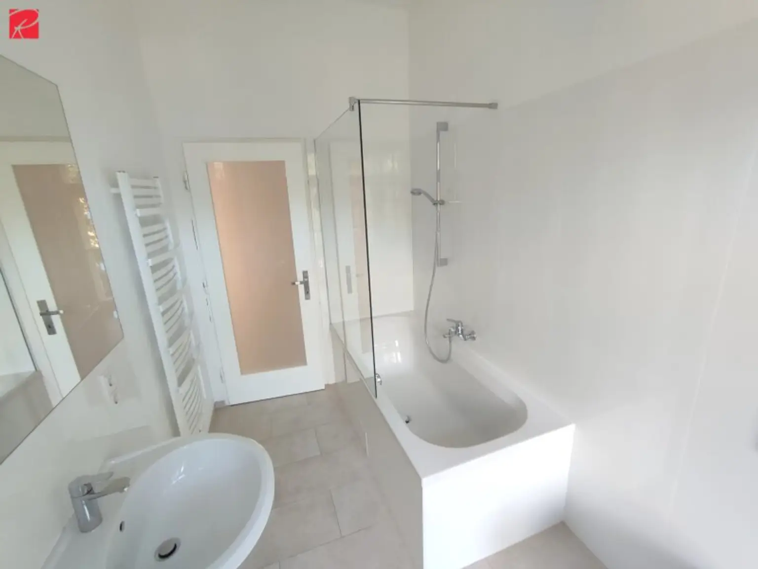 Großzügiger Altbau - Wohntraum in Best Lage ( Bezirk Geidorf)!