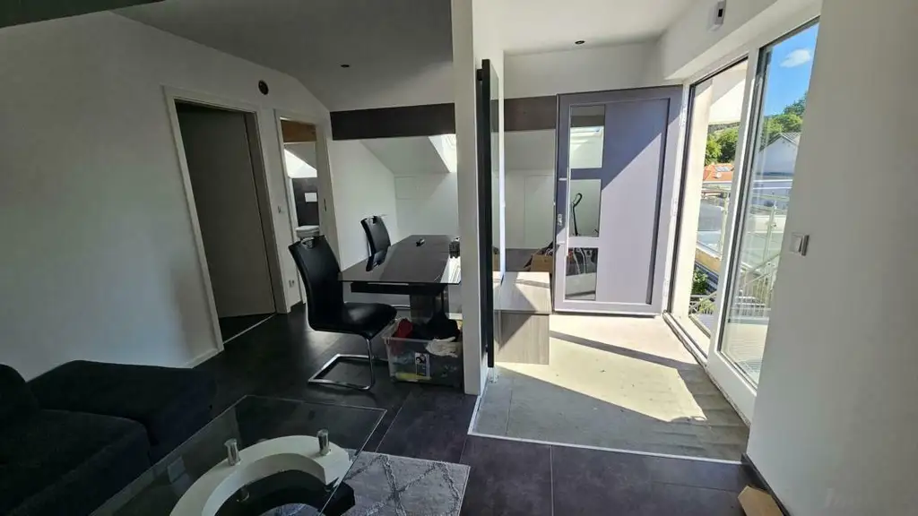 ** Großzügiges & edel saniertes Stadthaus ** Hochwertige Ausstattung ** 3 Bäder ** Einliegerwohnung ** absolute Ruhelage **