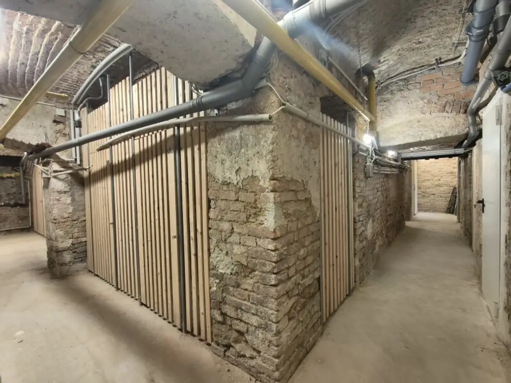 Stilvoll sanierte Altbauwohnung in Toplage – Pilgramgasse, 1050 Wien - U4 Fußläufig