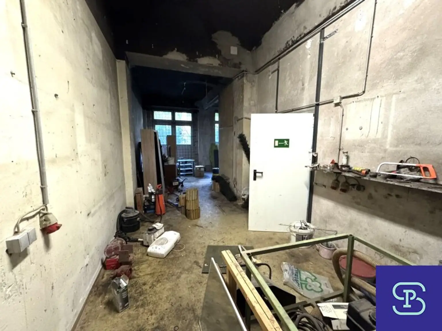 Betriebsobjekt 435m² mit Einfahrt Nähe Linzer Straße - 1140 Wien