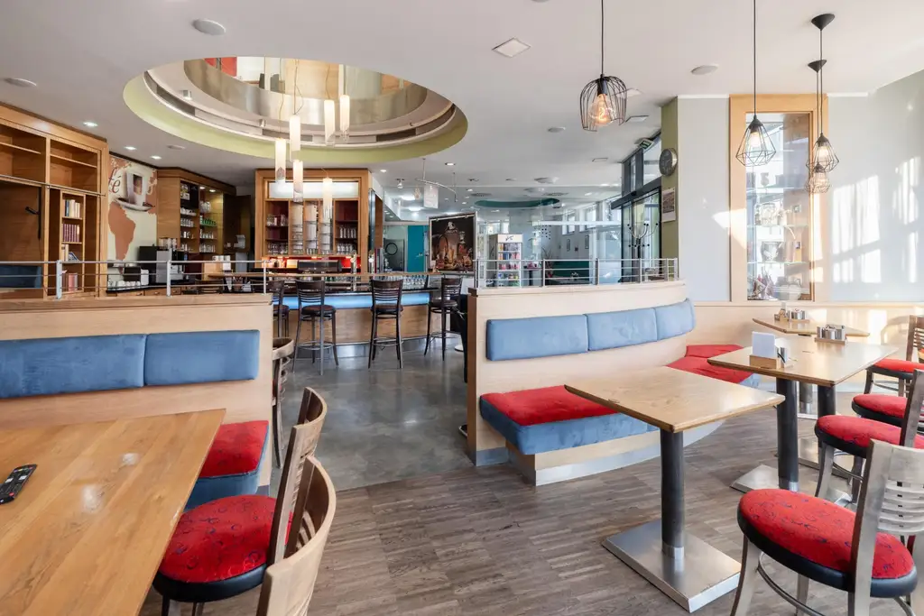 "Bestlage am Bahnhof Absdorf - Geschäftlokal mit Potenzial"